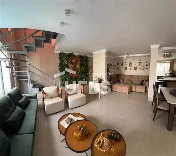 Cobertura Duplex no Setor Bueno