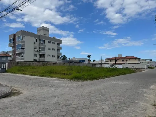 Terreno Aririú - loteamento dos lagos.