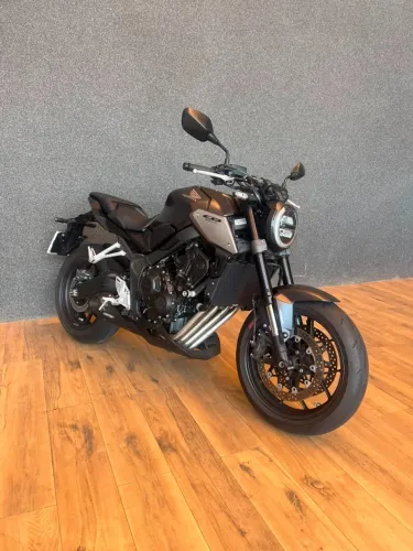 HONDA CB 650 R 