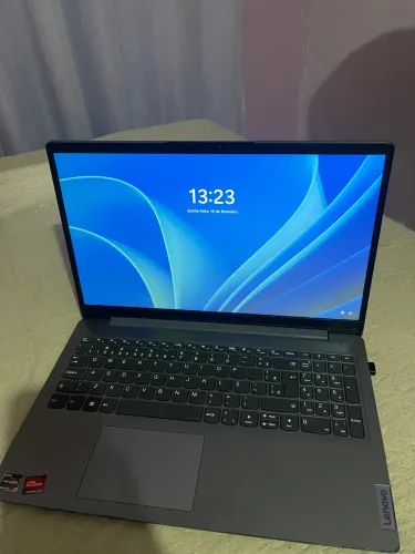 Vendo notebook lenovo Ryzen 7 , 12 Ram , SSD 500 gb