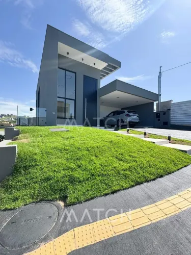 Casa à venda com 3 suítes e 168 m2 de área privativa em Senador Canedo, GO
