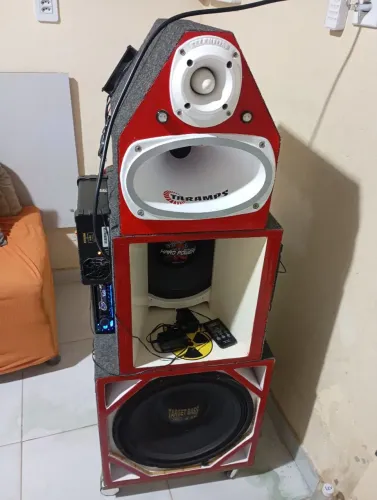 Vendo som de mala de carro grave de 15 médio de 12 Twitter ts400 cornetão trio