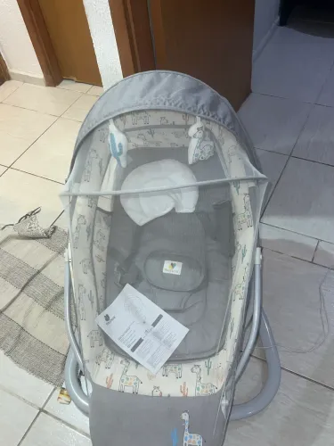Cadeira de balanço de bebê