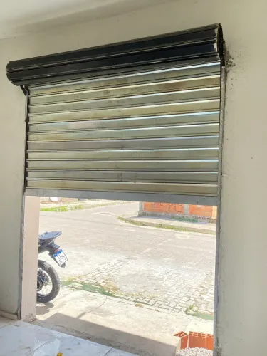 Porta de correr comercial 