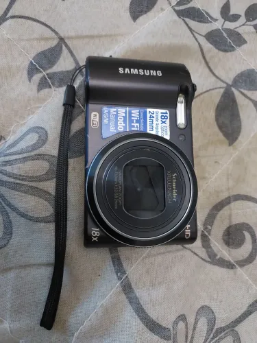 VENDO CÂMERA FOTOGRÁFICA DIGITAL SANSUNG WB150F, BEM CONSERVADA.