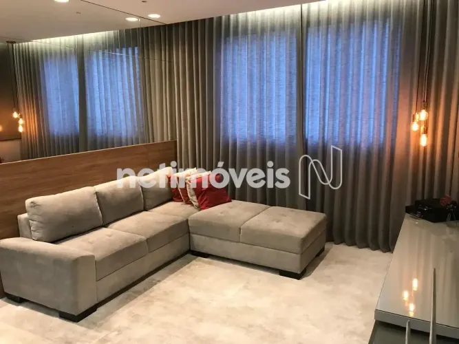 Apartamento 3 quartos, 2 vagas, predio com elevador no castelo