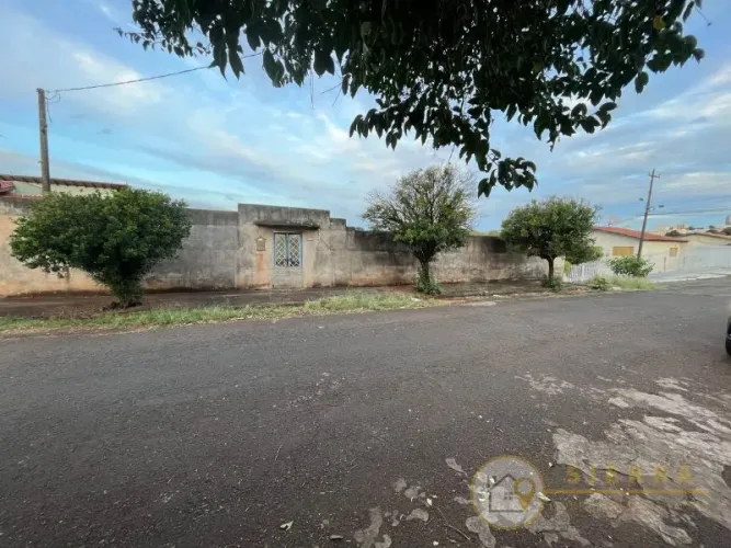 Vendo ou troco - Terreno região central