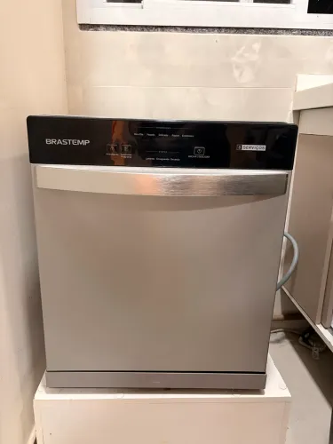 Lava-louças Brastemp 8 Serviços - Excelente Estado