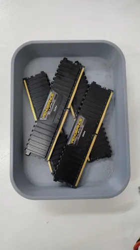 4 memórias Ram Corsair Vengeance Lpx De 4gb Ddr4 2400mhz