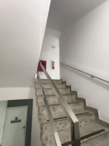 Prédio na COHAB 1 pavimento inteiro