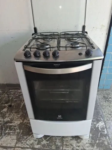 Vendo fogão Electrolux