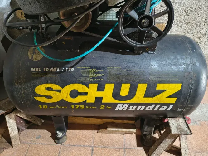 Compressor SCHULZ 175 litros