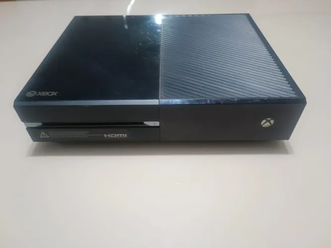 Xbox one+controle+ jogos (Minecraft e Lego words)