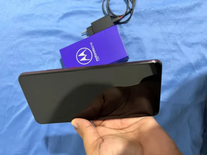 Motorola One Hyper