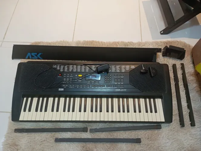 Teclado csr-2177 semi novo