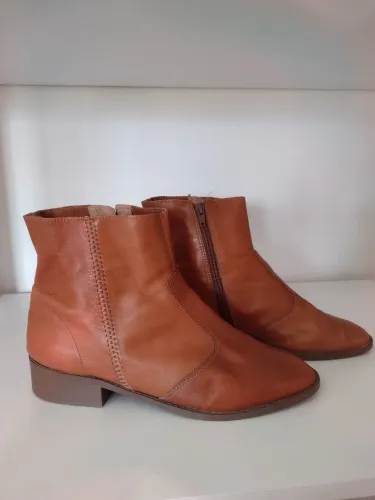 Bota de couro Arezzo n 39