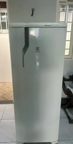 Geladeira Electrolux em perfeito estado