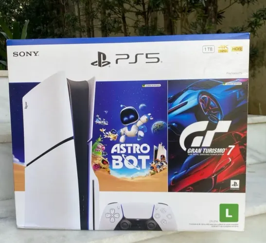 PS5 slim 1TB com leitor