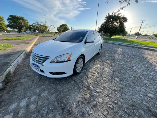 Nissan Sentra SL 2.0/ 2.0 Flex Fuel 16V Aut. 2016