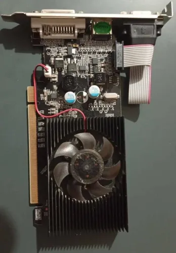 Placa de vídeo 1GB GT240