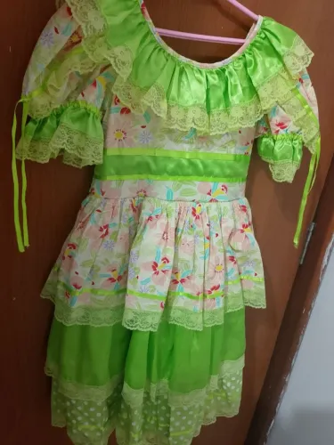 Vestido infantil junino veste de 5 a 8 anos