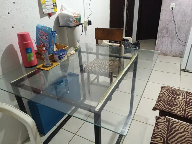 Vendo mesa de vidro 