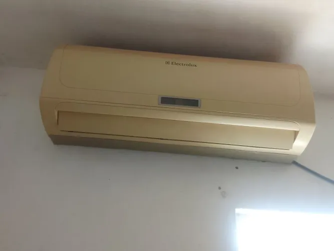 Vendo um ar condicionado