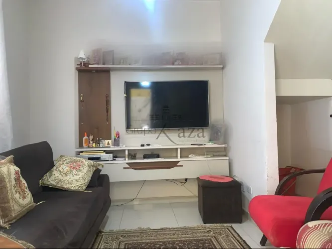 Casa em Condomínio - Residencial Quinta dos Ypês - Parque dos Ipês - 3 Dormitórios - 76m².