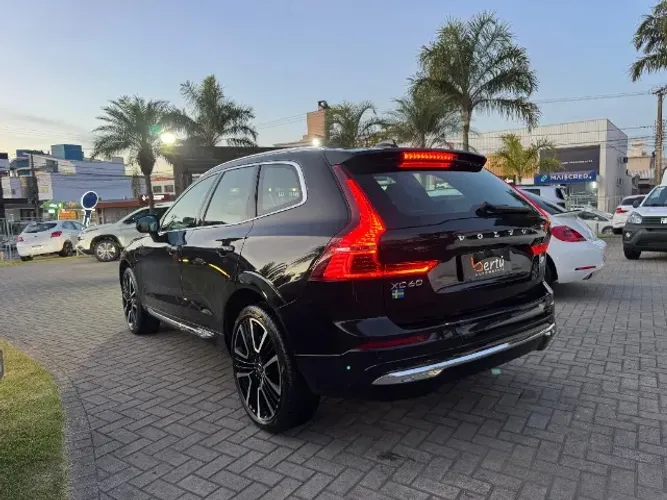 Volvo XC-60 T-8 Plus 2.0 AWD (híbrido) 2023