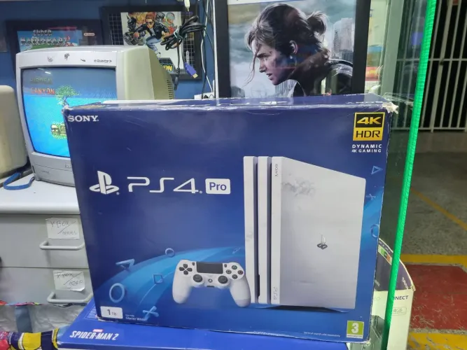 Playstation 4 pro branco  versao 12.00 para desbloq