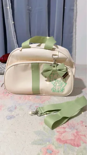 VENDE-SE MALA/BOLSA INFANTIL/PARA BEBÊS IMPERMEÁVEL UNISSEX COM ALÇA - NOVA!