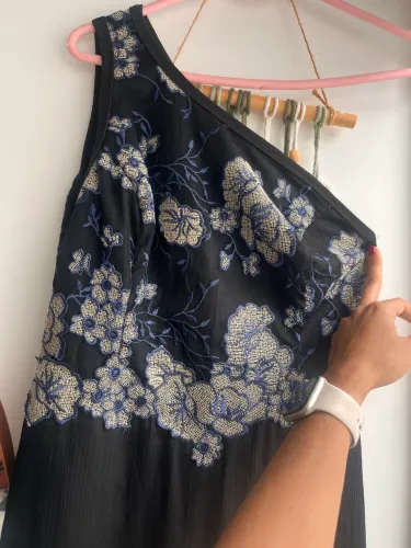 Vestido madrinha/ formatura preto com bordado
