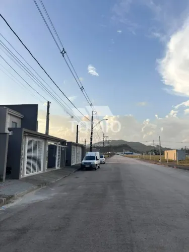 Sobrado com 3 quartos à Venda, Pocinho - Ilhota