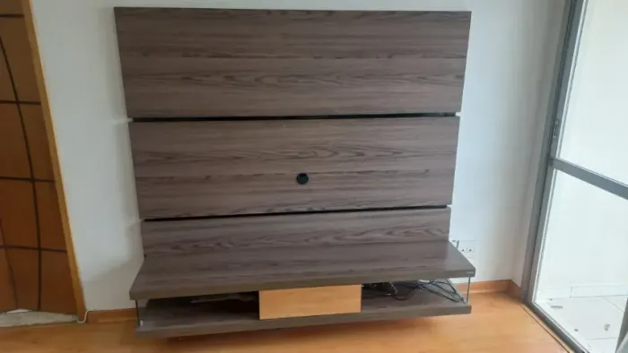 RACK PARA TV COM GAVETA TELESCÓPICA