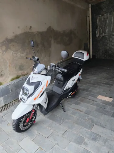 Moto Elétrica Modelo Yesu    R$9.000,00