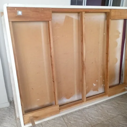Vendo cama casal com colchão..barato. não entrego..