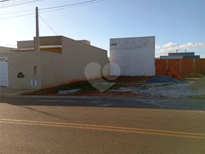 Terreno à venda em Residencial villaggio di capri - SP