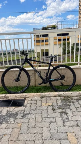 Cannondale trail 8 preta