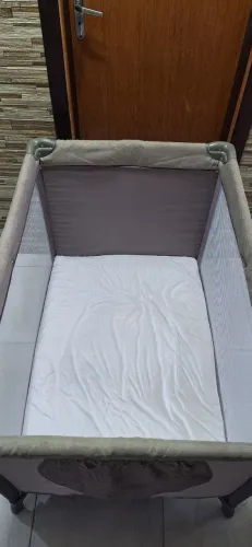 Vendo chiqueirinho para bebês da BURIGOTTO semi novo ótimo estado valor: 230 reais