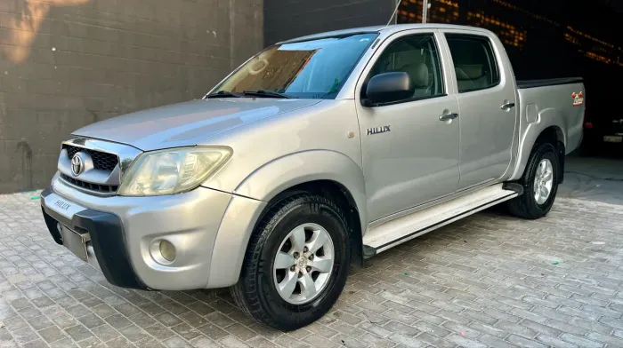 Toyota Hilux CD D4-d 4X4 2.5 16V 102cv TB Dies. 2010