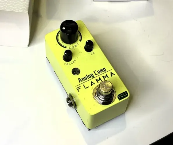 Pedal Analog Compressor Guitarra Flamma Optical