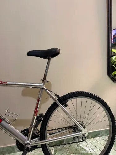 Bicicleta Caloi aro 24