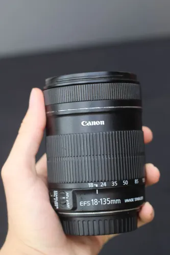 Lente Canon EF 18-135 mm