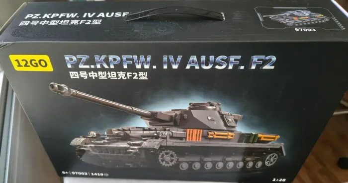 Tanque de guerra para montagem