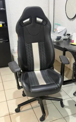 CADEIRA GAMER CORSAIR T2 Road Warrior