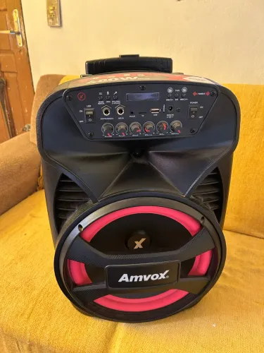 Amvox 380 é rms