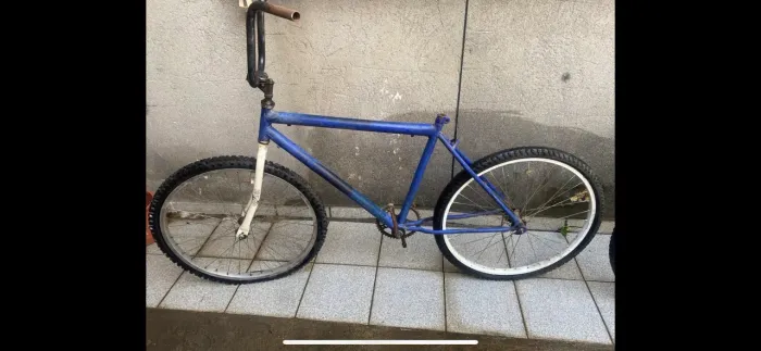 Bicicleta quadro reto( faltando peças)
