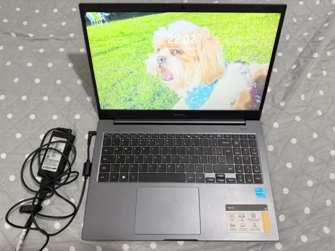 Vendo um notebook samsung np550xda 3kpbr