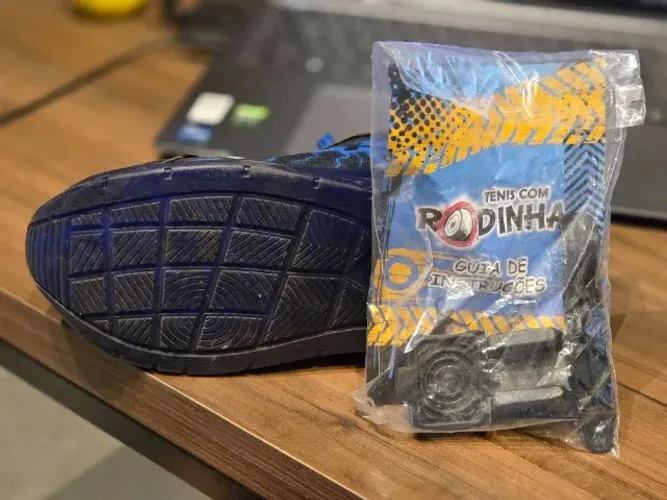 Tênis com rodinha Mini Pé 2 em 1