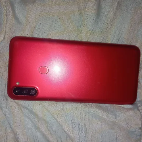 Vende se 2 celulares para conserto